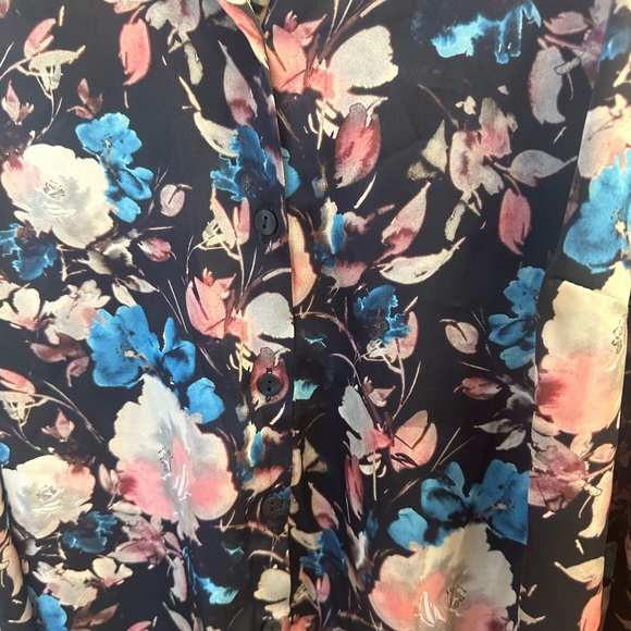 Torrid Madison Floral Button-Up Long Sleeve Shirt Multi Plus 1X - Picture 8 of 11